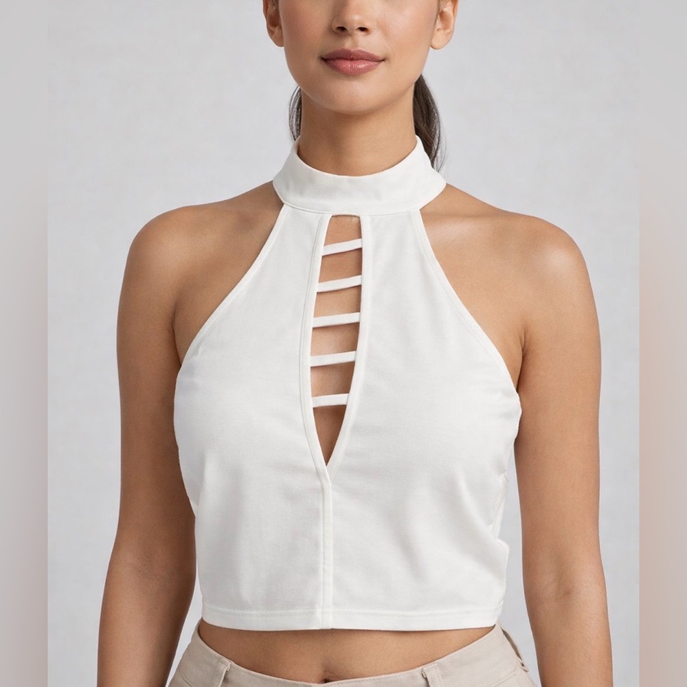 Windsor White Halter Crop Top women’s Size M Runs Small 16” PTP(A381)✨